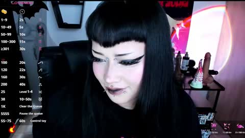 Snapshot of cristal_kosh chatting on 2, 12, 2025 Cris online show from 2, 12, 2025