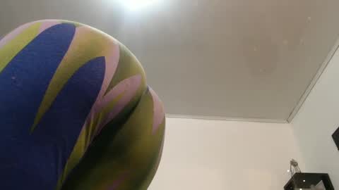 Snapshot of cristal_smith06 chatting on 28, 12, 2024 Hanna online show from 28, 12, 2024