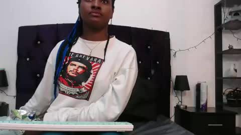 Snapshot of cristal_smith06 chatting on 4, 1, 2025 Hanna online show from 4, 1, 2025