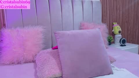 Snapshot of cristal_subin69 chatting on 22, 12, 2025 STEFANYIG cristalsubin online show from 22, 12, 2025