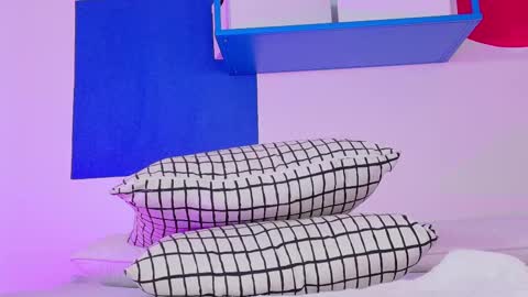 Nicole  Connection time 220pm-910pmCol online show from 22, 11, 2025