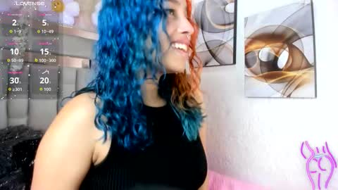 Snapshot of cristall_ravven chatting on 28, 10, 2025 online show from 28, 10, 2025