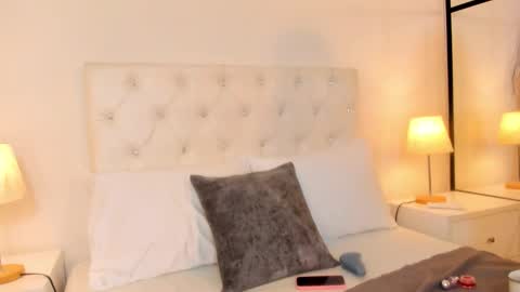 cristallwilliams online show from 20, 12, 2025