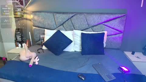 CRISTAL MILF online show from 14, 1, 2025