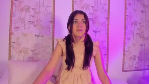 Snapshot of cristin_collins chatting on 14, 6, 2026 C R I S T I N online show from 14, 6, 2026