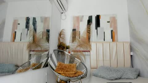 Cris  online show from 6, 4, 2026