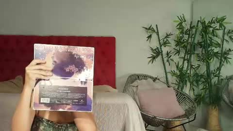 Cris  online show from 10, 7, 2026