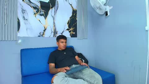 cristopher_collins2 online show from 1, 5, 2026