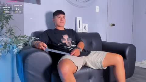 Snapshot of cristopher_strong chatting on 29, 9, 2025 Cristopher online show from 29, 9, 2025