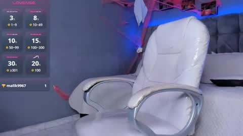 Snapshot of cristopher_strong chatting on 12, 10, 2025 Cristopher online show from 12, 10, 2025