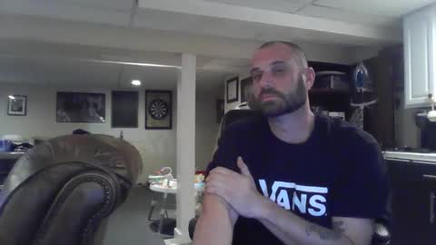 Snapshot of crm400 chatting on 8, 10, 2025 billybasement online show from 8, 10, 2025