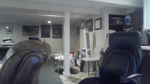 Snapshot of crm400 chatting on 12, 10, 2025 billybasement online show from 12, 10, 2025