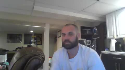 Snapshot of crm400 chatting on 26, 10, 2025 billybasement online show from 26, 10, 2025