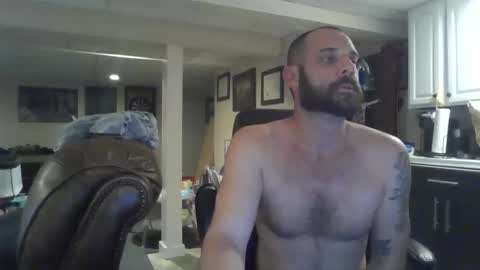 Snapshot of crm400 chatting on 29, 10, 2025 billybasement online show from 29, 10, 2025