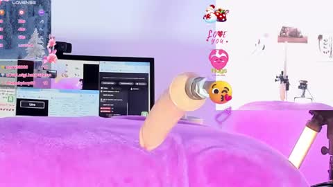 Snapshot of cruella_92 chatting on 28, 12, 2024 Mia online show from 28, 12, 2024