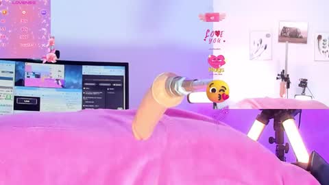 Snapshot of cruella_92 chatting on 15, 1, 2025 Mia online show from 15, 1, 2025