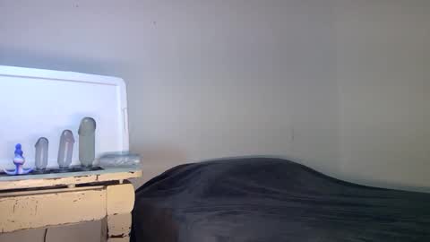 cry_guy online show from 7, 10, 2025