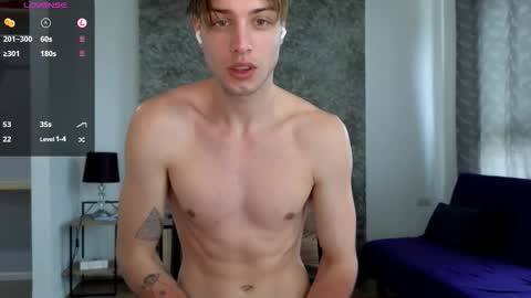 Snapshot of cryptongood chatting on 10, 11, 2025 Lin inst lingoodyy online show from 10, 11, 2025