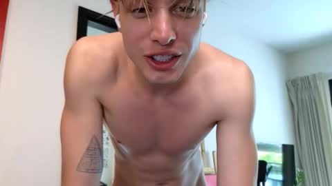 Snapshot of cryptongood chatting on 23, 11, 2025 Lin inst lingoodyy online show from 23, 11, 2025