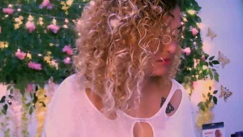 Snapshot of crysrus chatting on 6, 12, 2024 crysrus online show from 6, 12, 2024