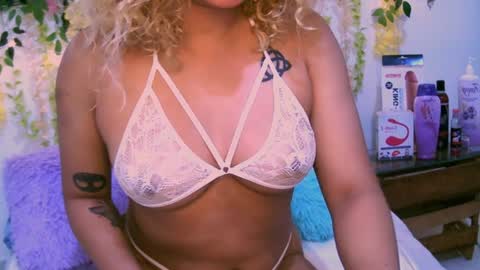 Snapshot of crysrus chatting on 11, 12, 2024 crysrus online show from 11, 12, 2024