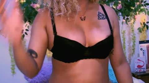 Snapshot of crysrus chatting on 14, 12, 2024 crysrus online show from 14, 12, 2024