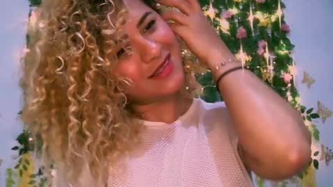 Snapshot of crysrus chatting on 26, 12, 2024 crysrus online show from 26, 12, 2024