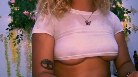 Snapshot of crysrus chatting on 18, 1, 2025 crysrus online show from 18, 1, 2025