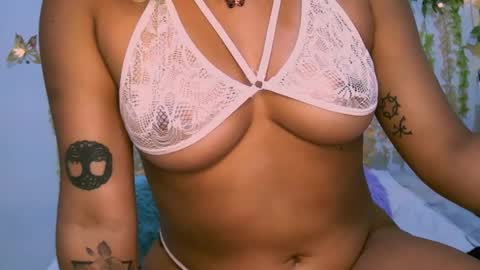 Snapshot of crysrus chatting on 13, 2, 2025 crysrus online show from 13, 2, 2025