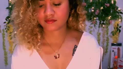 Snapshot of crysrus chatting on 2, 3, 2025 crysrus online show from 2, 3, 2025