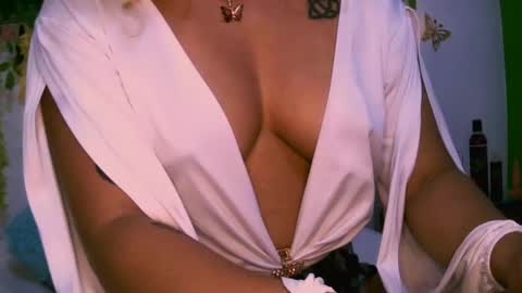 Snapshot of crysrus chatting on 3, 3, 2025 crysrus online show from 3, 3, 2025