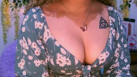 Snapshot of crysrus chatting on 21, 9, 2025 crysrus online show from 21, 9, 2025