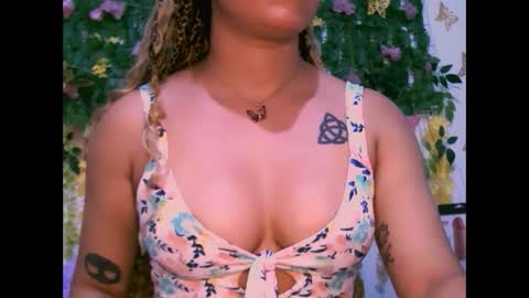 Snapshot of crysrus chatting on 2, 10, 2025 crysrus online show from 2, 10, 2025