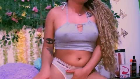 Snapshot of crysrus chatting on 4, 10, 2025 crysrus online show from 4, 10, 2025