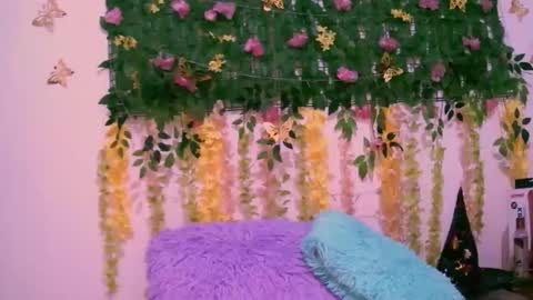 Snapshot of crysrus chatting on 7, 10, 2025 crysrus online show from 7, 10, 2025