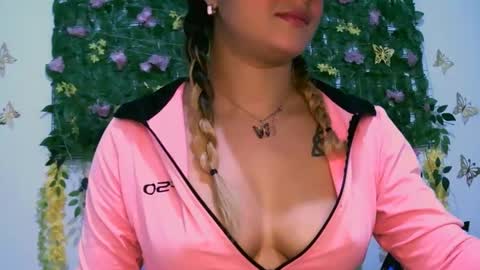 Snapshot of crysrus chatting on 19, 10, 2025 crysrus online show from 19, 10, 2025