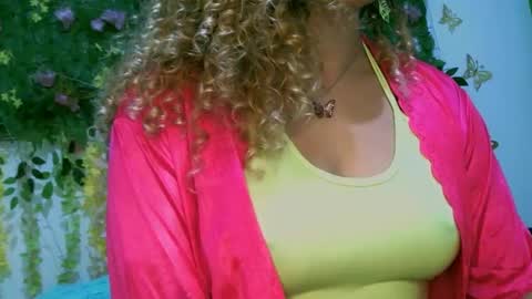 Snapshot of crysrus chatting on 27, 10, 2025 crysrus online show from 27, 10, 2025