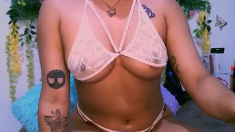 Snapshot of crysrus chatting on 30, 10, 2025 crysrus online show from 30, 10, 2025