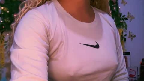 Snapshot of crysrus chatting on 13, 11, 2025 crysrus online show from 13, 11, 2025