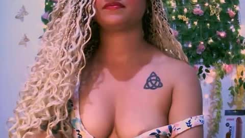 Snapshot of crysrus chatting on 22, 11, 2025 crysrus online show from 22, 11, 2025