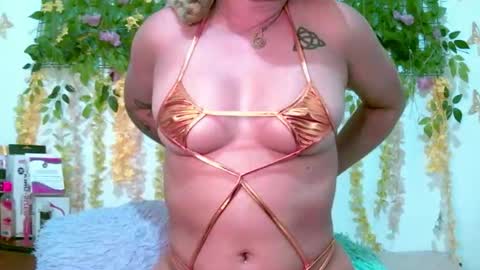 Snapshot of crysrus chatting on 7, 6, 2026 crysrus online show from 7, 6, 2026