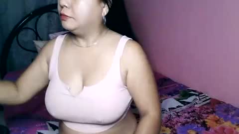 Snapshot of crystal_april chatting on 19, 2, 2026 Crys online show from 19, 2, 2026