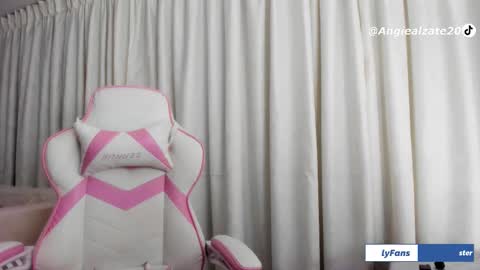 angie  online show from 21, 12, 2025