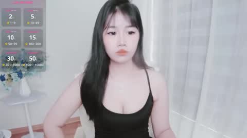 Snapshot of crystal_lea chatting on 8, 10, 2025 crystal_lea online show from 8, 10, 2025