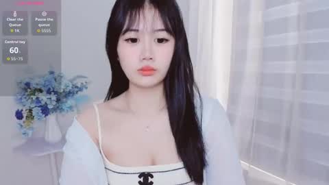 Snapshot of crystal_lea chatting on 20, 10, 2025 crystal_lea online show from 20, 10, 2025