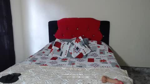 Snapshot of crystal_milkmature chatting on 10, 9, 2025 Crystal Milf online show from 10, 9, 2025