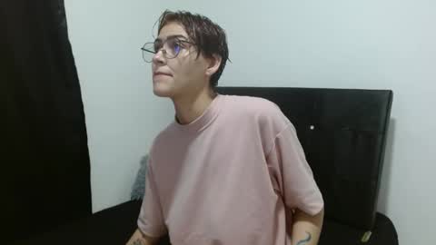 Crystal Blaze online show from 21, 2, 2025