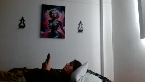 Snapshot of crystal_starx chatting on 10, 6, 2026 Crystal Blaze online show from 10, 6, 2026