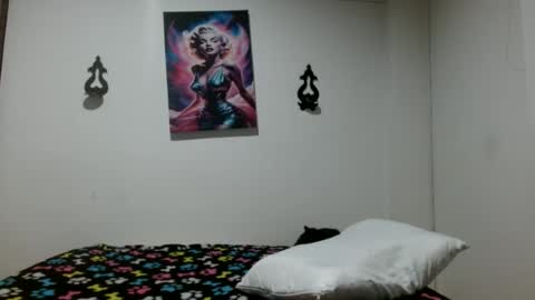 Snapshot of crystal_starx chatting on 13, 6, 2026 Crystal Blaze online show from 13, 6, 2026