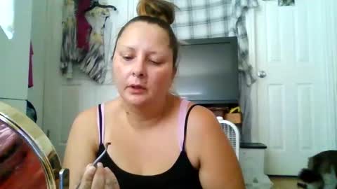 Snapshot of crystalbarbie214 chatting on 15, 9, 2025 crystalbarbie214 online show from 15, 9, 2025